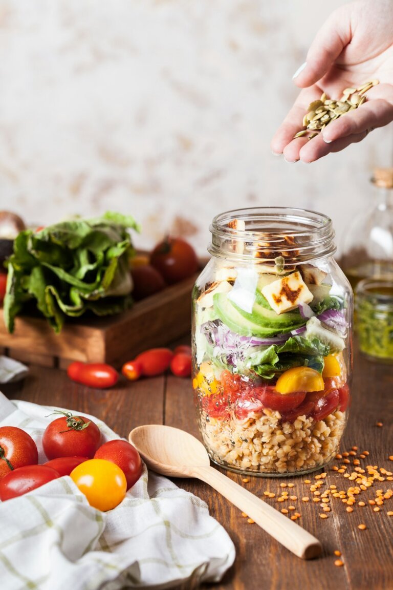 القولون العصبي (IBS) واضطرابات الهضم: الأسباب الطبية والحلول الغذائية المعتمدة علمياً